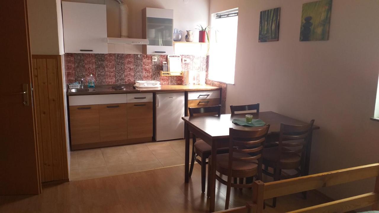 Apartment Beautiful Crni Kal Ngoại thất bức ảnh